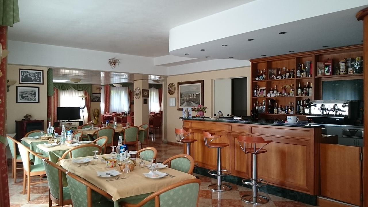 Hotel Holiday House San Giovanni Rotondo Exterior foto