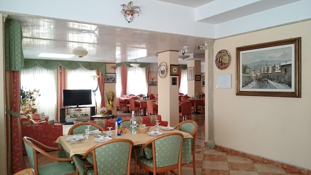 Hotel Holiday House San Giovanni Rotondo Exterior foto